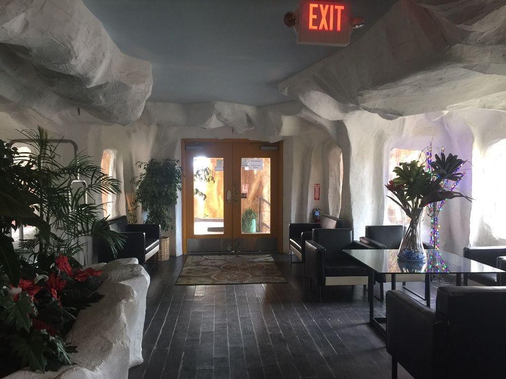Hyundae Resort And Spa ديزيرت هوت سبرينغز المظهر الخارجي الصورة