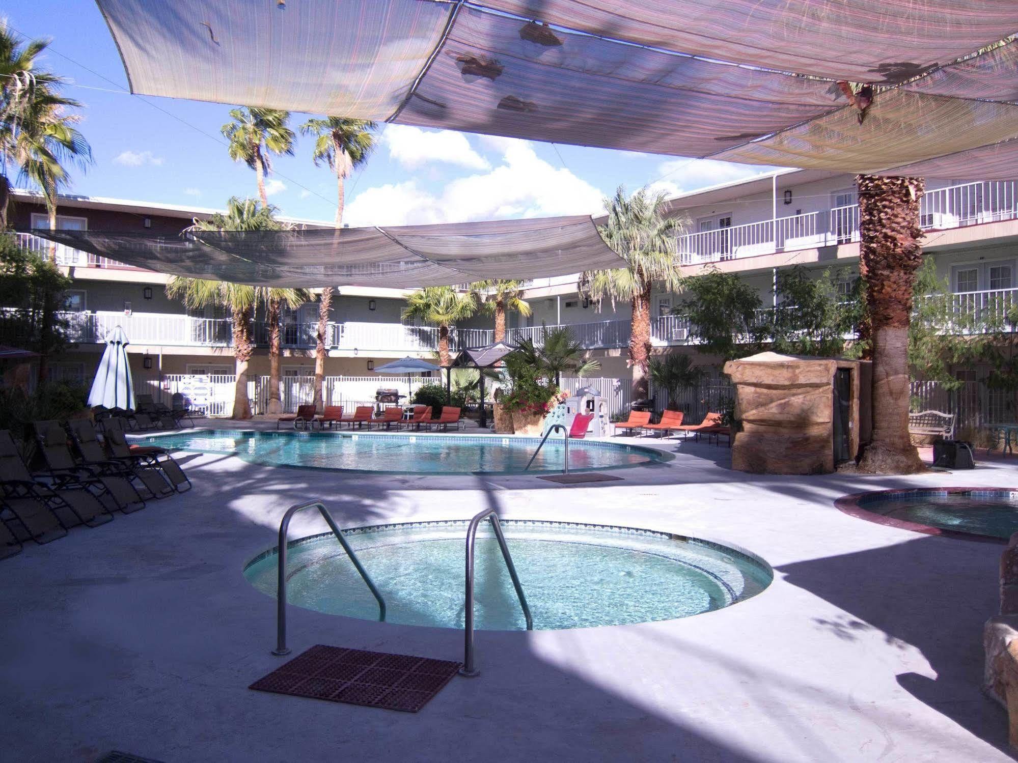 Hyundae Resort And Spa ديزيرت هوت سبرينغز المظهر الخارجي الصورة